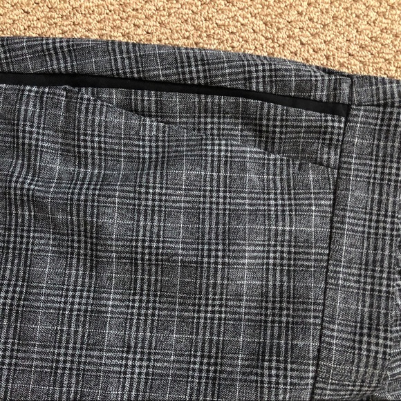 Old navy plaid Pants - Picture 2 of 4